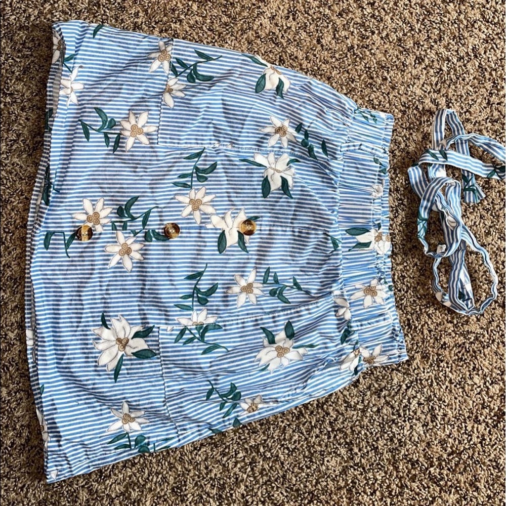 Cute flower skirt